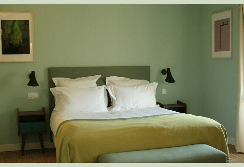 اتاق استاندارد, De L'anglais, Guesthouse