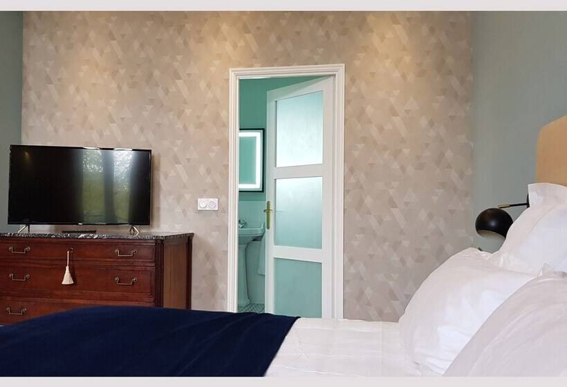 اتاق استاندارد, De L'anglais, Guesthouse