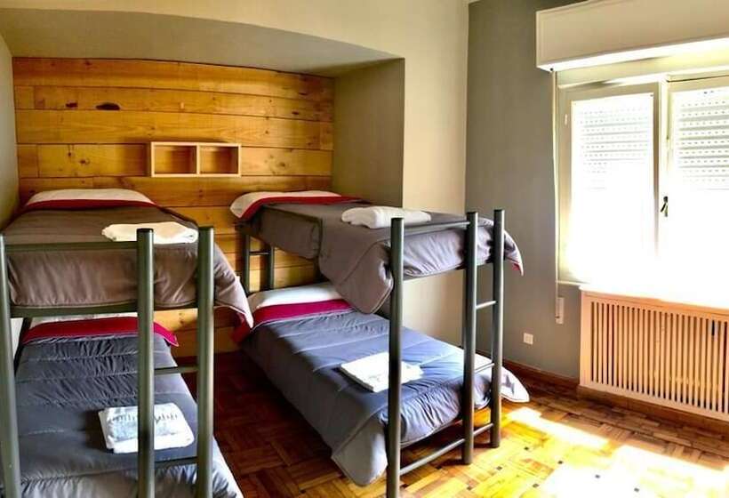 اتاق استاندارد چهار تخته, Carving Surf Hostel