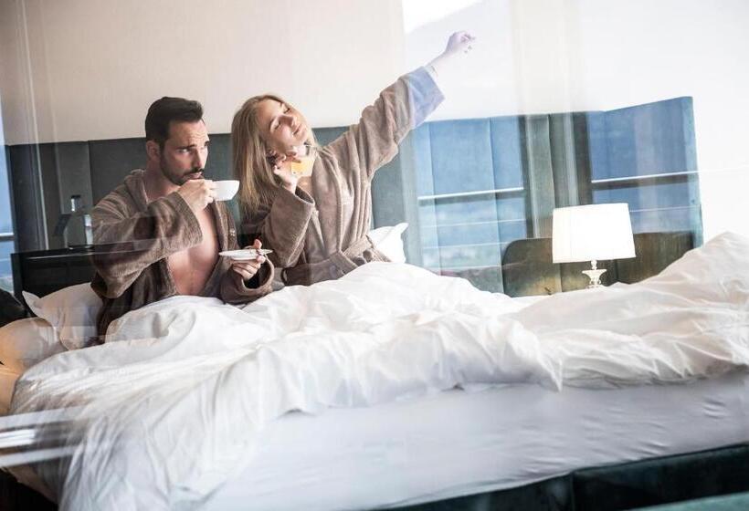 Люкс с Террасой, Prunner Luxury Suites   Adults Only