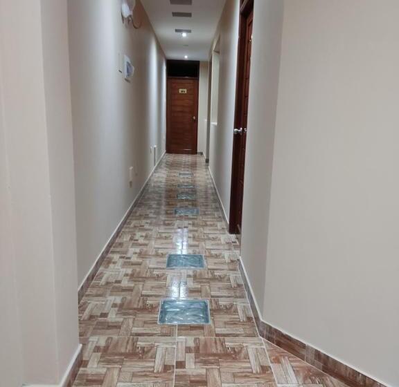 اتاق لوکس, D´ Barrig