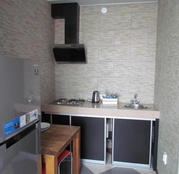 발코니가 있는 스위트, Guest House Khan