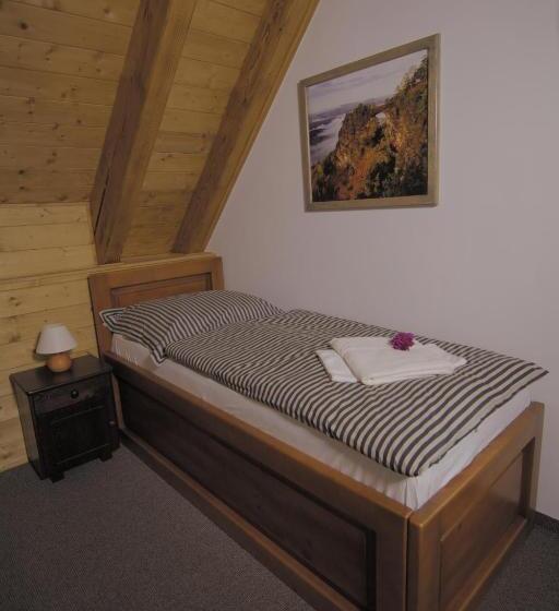 Standard Kolmen Hengen Huone, Pension U Lipy