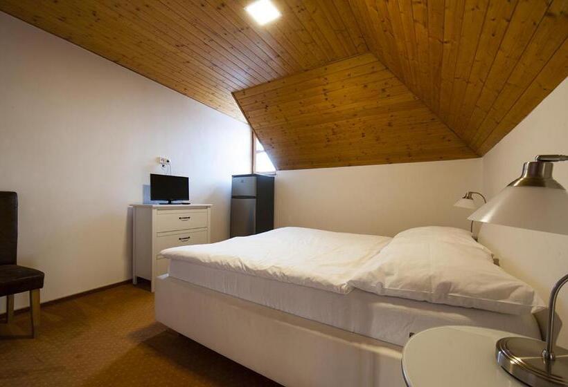 Номер Стандарт, Penzion Na Náměstí