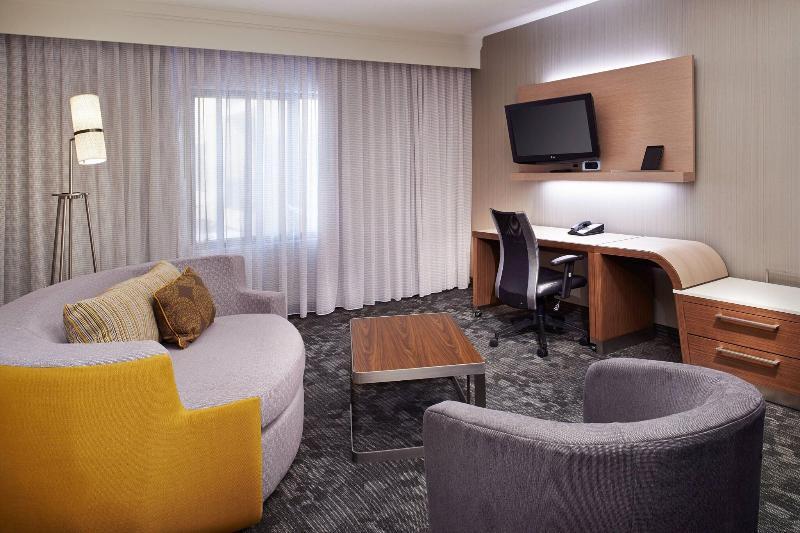 Люкс Кровать Кинг, Courtyard Toledo Rossford/perrysburg