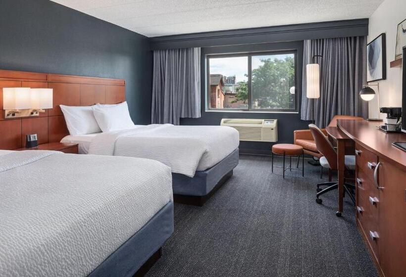 스탠다드 룸, Courtyard La Crosse Downtown/mississippi Riverfront