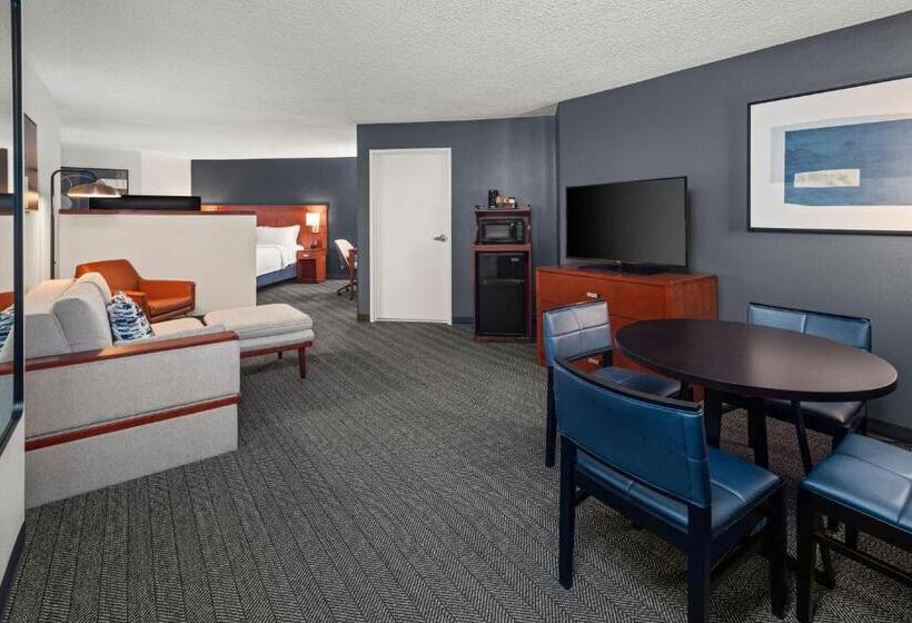 스위트 킹사이즈 침대, Courtyard La Crosse Downtown/mississippi Riverfront