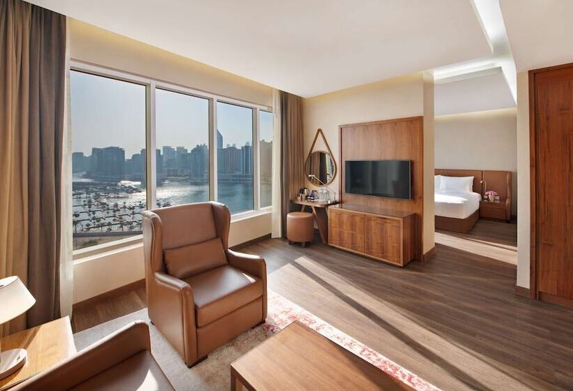 套房, Radisson Blu Hotel, Dubai Canal View