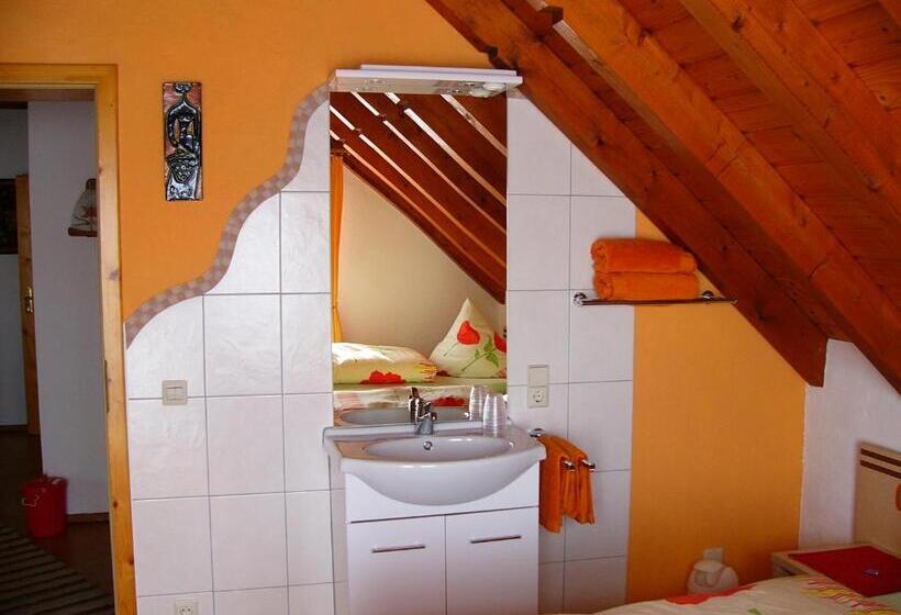 스탠다드 발코니 룸, Gästezimmer Schanz Hilbel