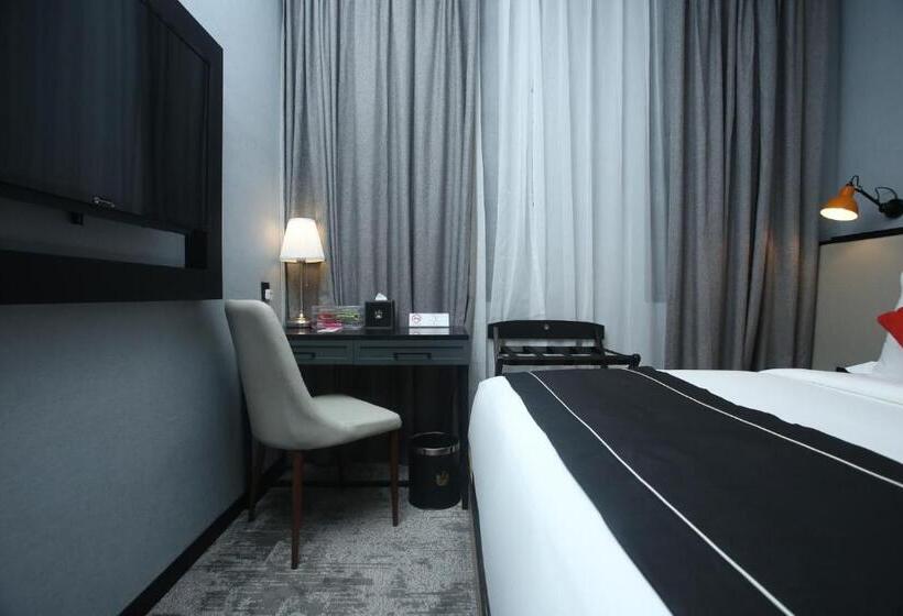 Quarto Estandar, Stanton