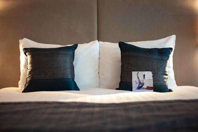 Номер Стандарт Кровать Кинг Адаптированный для Инвалидов, Crowne Plaza London Heathrow T4, An Ihg