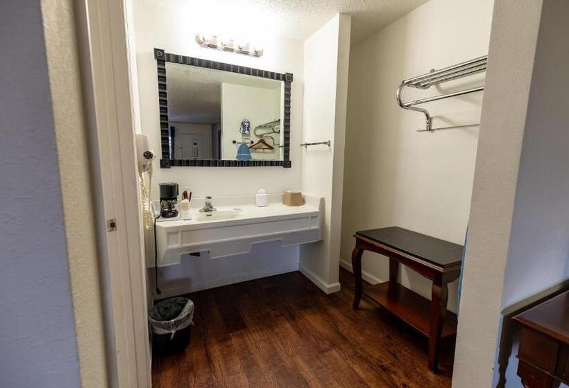 Номер Стандарт, American Inn & Suites Russellville