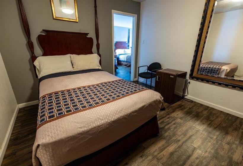 Номер Стандарт Трехместный, American Inn & Suites Russellville