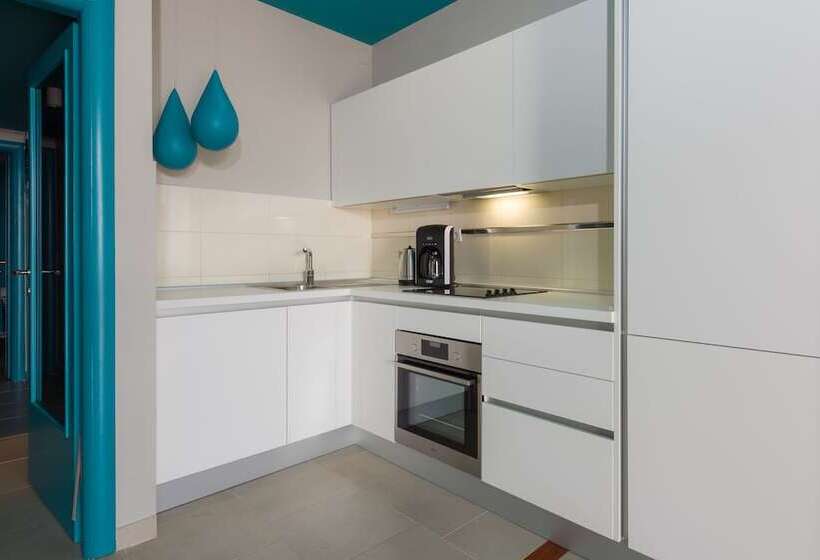 آپارتمان ممتاز دوخوابه رو به دریا, Apartments Villa Azzurra Bol
