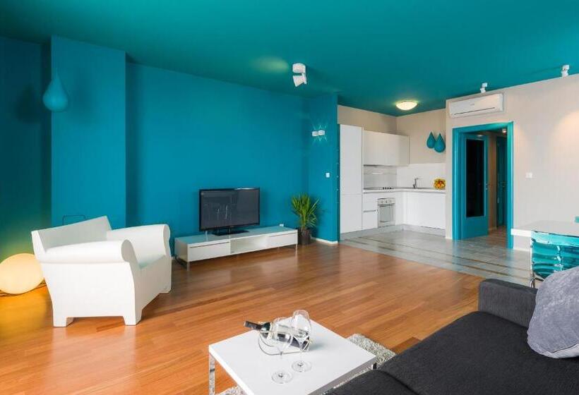 آپارتمان ممتاز دوخوابه رو به دریا, Apartments Villa Azzurra Bol