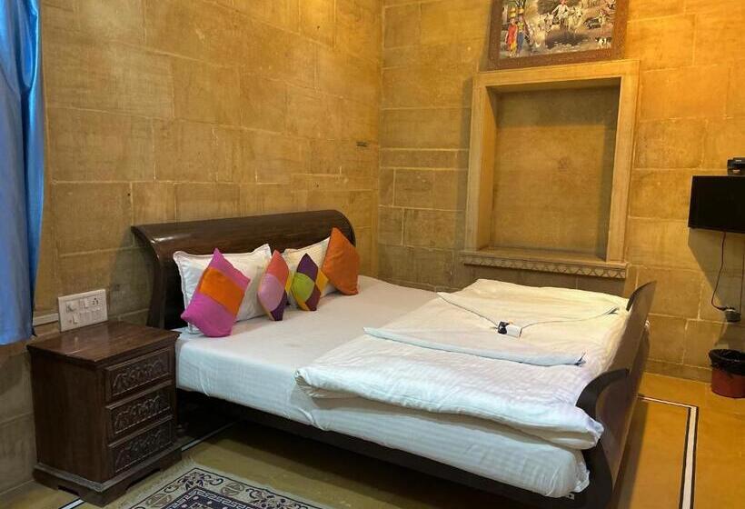 디럭스 룸, Pol Haveli Jaisalmer