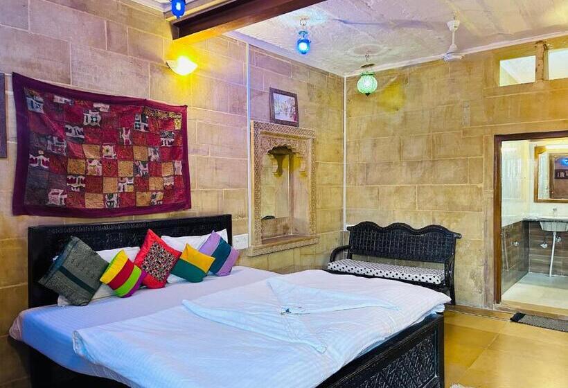 디럭스 스위트, Pol Haveli Jaisalmer