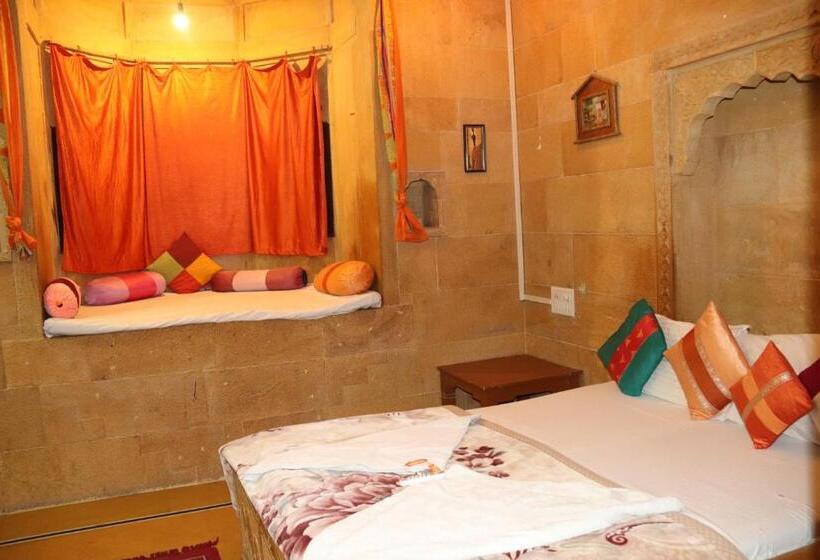 디럭스 룸, Pol Haveli Jaisalmer