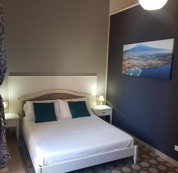 اتاق لوکس با چشم‌انداز دریا, B&b I Puritani