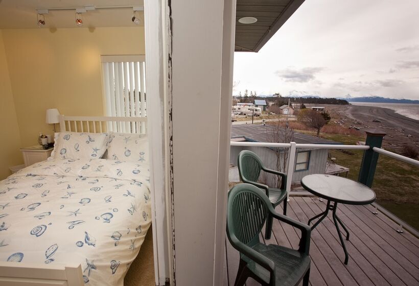 标准间, Driftwood Inn
