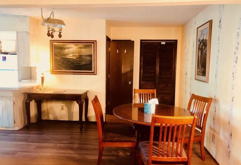 带2个卧室的套房, Driftwood Inn