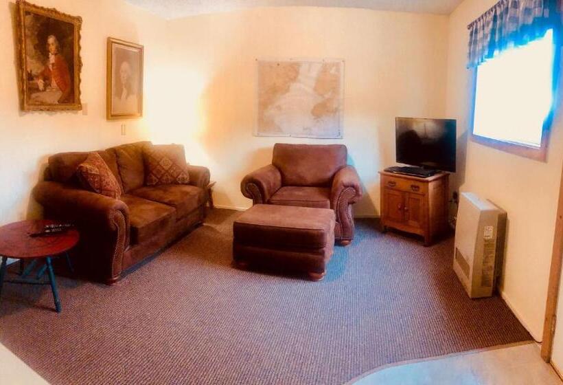 套房, Driftwood Inn