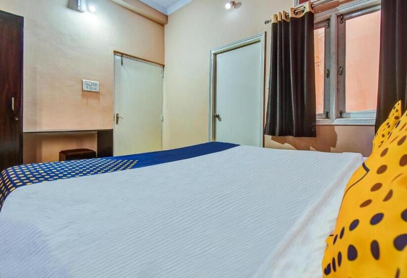 اتاق کلاسیک سه تخته, Spot On Mangalam Guest House