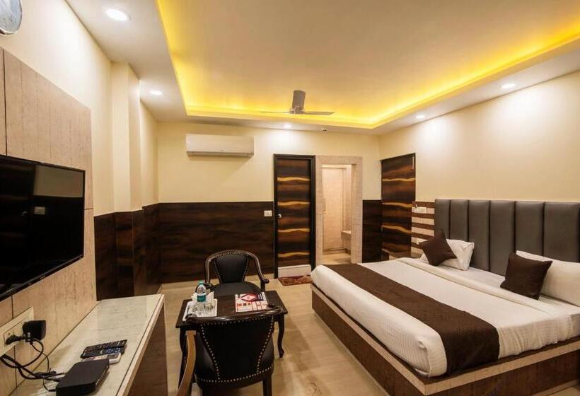 Трехместный Номер Deluxe, Mahajan International, Delhi Airport