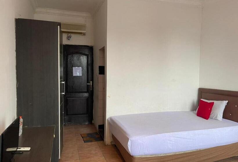 Номер Deluxe, Reddoorz @ Jalan Sei Mencirim Medan