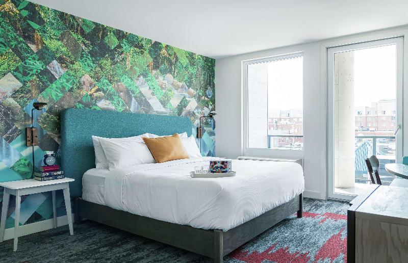 Стандартный Номер Кровать Кинг, Canvas Moncton, Tapestry Collection By Hilton