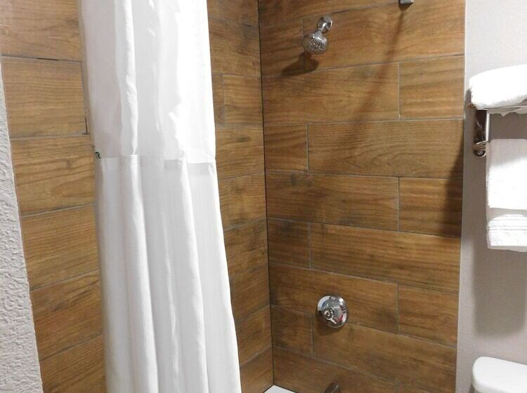 스탠다드 룸 더블 침대 2개, Days Inn By Wyndham West Des Moines   Clive