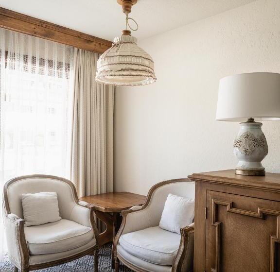 Standardrum Poolutsikt, Enzian Inn