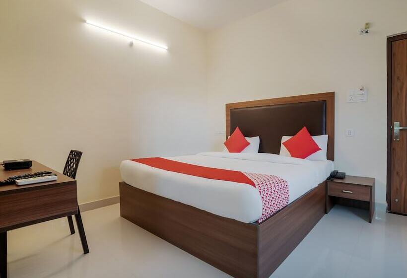 Номер Стандарт, Super Hotel O Gokul Grand Near Sr Nagar Police Station