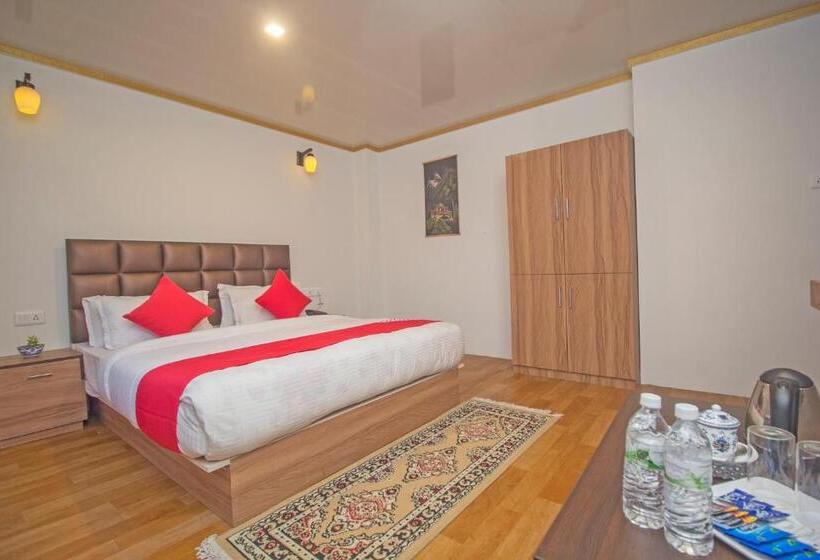 디럭스 트리플 룸, Capital O Sinol Retreat