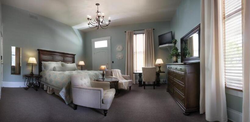 Standard Szoba King Size Bed, Grant Street Inn  Bloomington