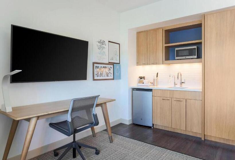 חדר סטנדרט עם מיטת קינג, Element Ontario Rancho Cucamonga