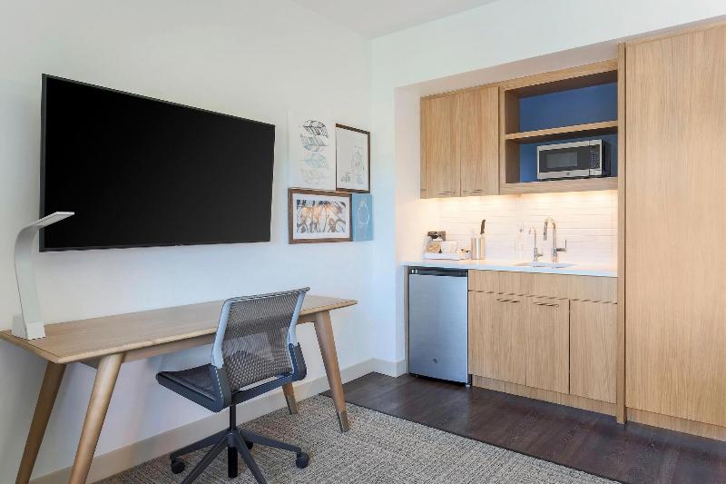 חדר סטנדרט עם מיטת קינג, Element Ontario Rancho Cucamonga