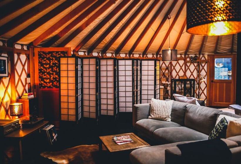 Люкс Повышенной Комфортности, Snowball Chalet At Madarao Mountain