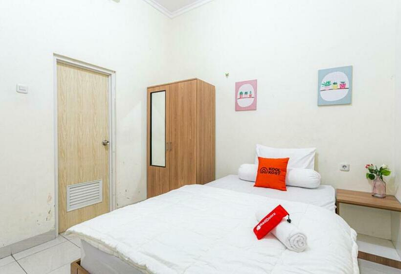 Номер Стандарт, Reddoorz Syariah Near Assalaam   Ums
