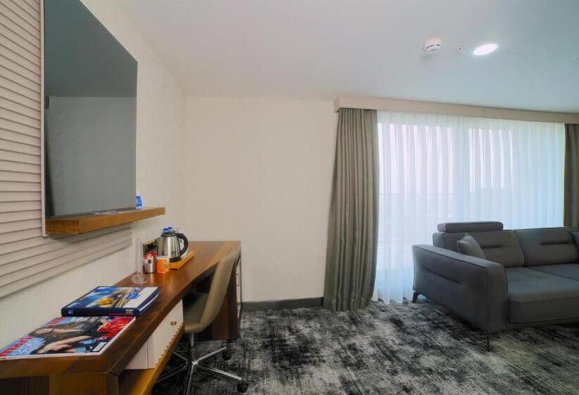اتاق لوکس با تراس, Tryp By Wyndham Istanbul Topkapi