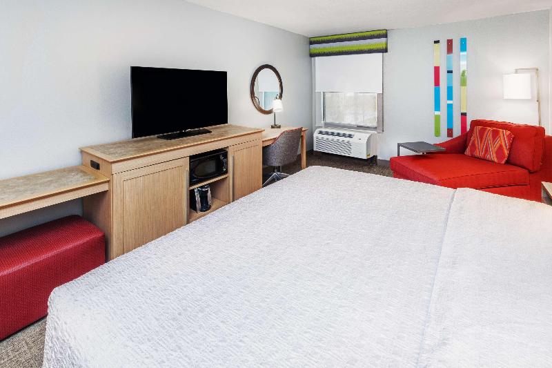 חדר סטנדרט עם מיטת קינג, Hampton Inn Sulphur/lake Charles Area