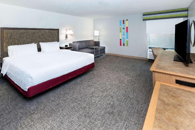 חדר סטנדרט עם מיטת קינג, Hampton Inn Sulphur/lake Charles Area