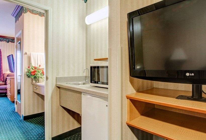 Люкс Кровать Кинг, Clarion Suites Anchorage Downtown