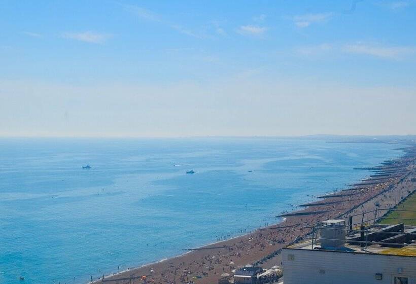 Апартаменты Пентхаус 2 Спальни, Isabella Penthouse 15th Floor, Seafront