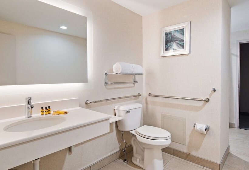 Номер Стандарт 2 Двуспальные Кровати, Best Western Plus Wilkes Barrescranton Airport