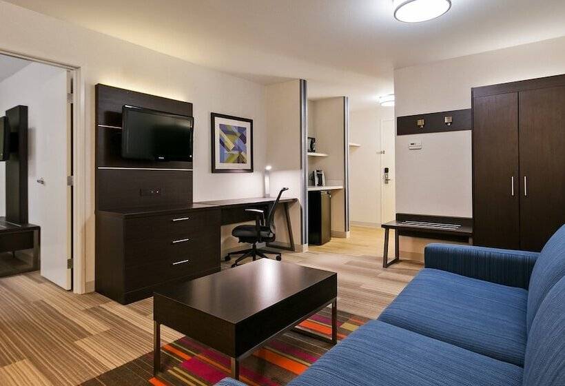 Люкс Адаптированный для Инвалидов, Holiday Inn Express Hotels & Suites Burlington, An Ihg