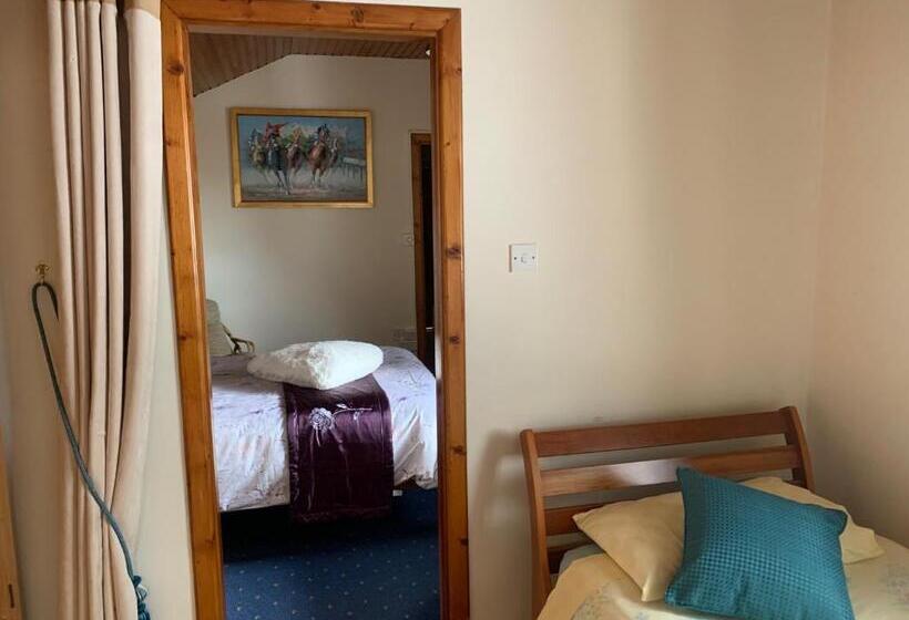 Семейный Номер, Beech Lodge B&b
