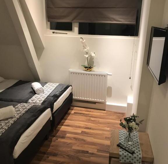 Семейный Номер, Central Sweet Bnb
