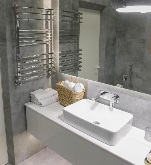 استودیوی استاندارد, Apart Hotel на трояндовой