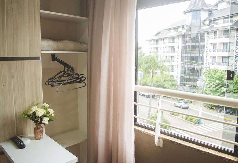 Номер Deluxe, Pousada Center Piratuba